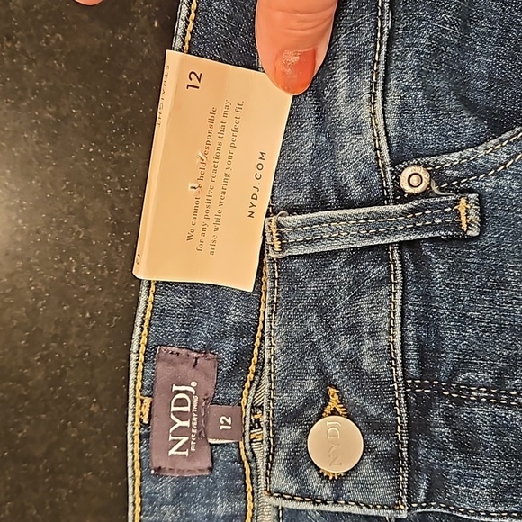 💕NYDJ💕 Marilyn Straight Leg Jeans ~ Marcel Blue 12 NWT - Picture 15 of 16